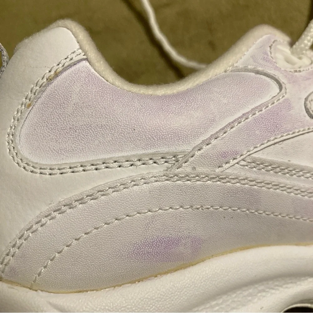 NIB Vintage Avia Walking Shoe Sneakers Size 8W